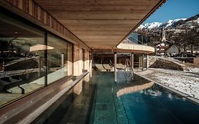 Spa & Naturhotel Outside